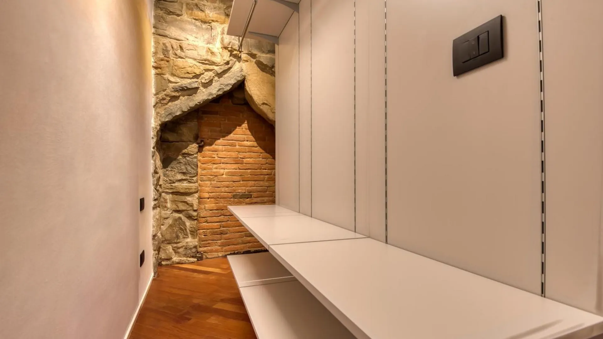 Le Torri Suites Bergamo 0*,  Italy