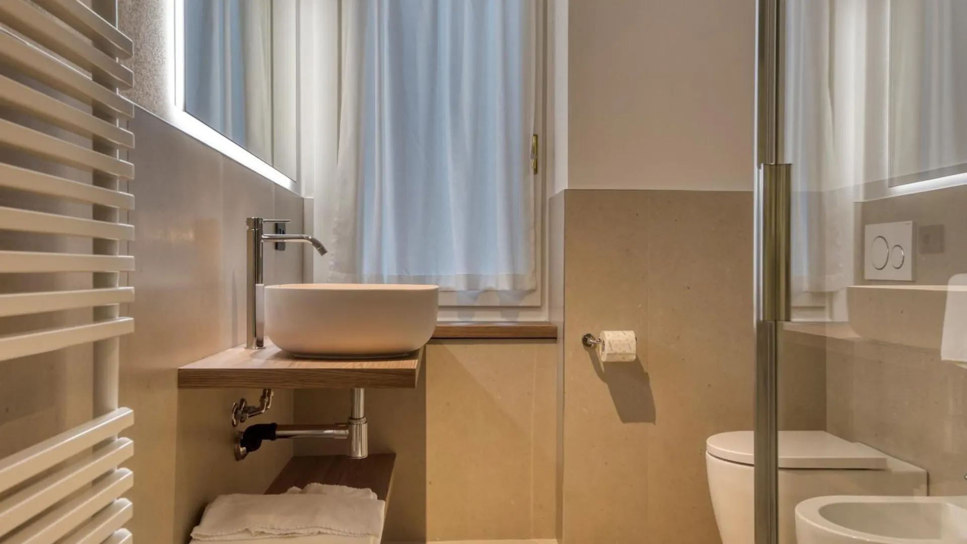 Le Torri Suites Bergamo 0*,